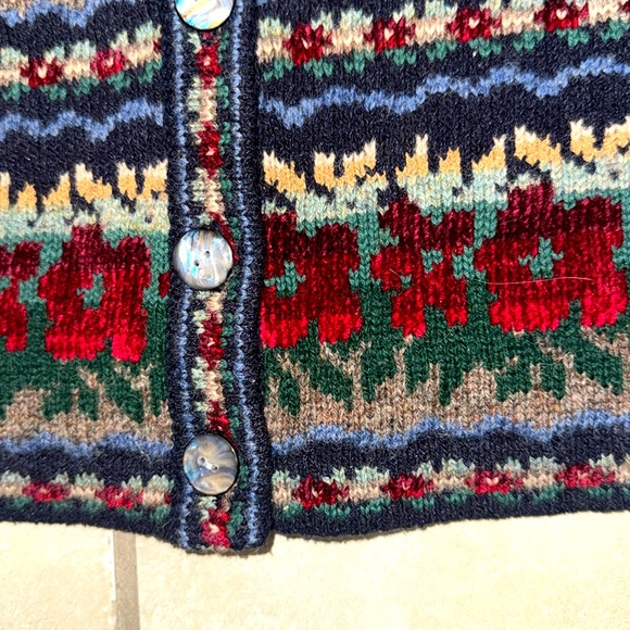 Talbot’s Large heavy wool Nordic Fair Isle red, navy green gray cardigan sweater - Picture 4 of 9